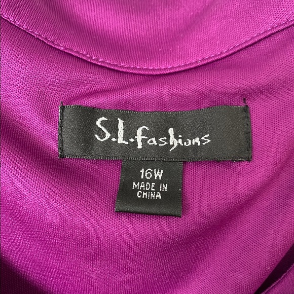 Plum colored tiered dress - Picture 3 of 3